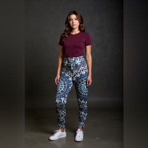 🧚🏻‍♀️ Yoga Pants Activewear Mandela Patterned Size 4 Women's Leggings